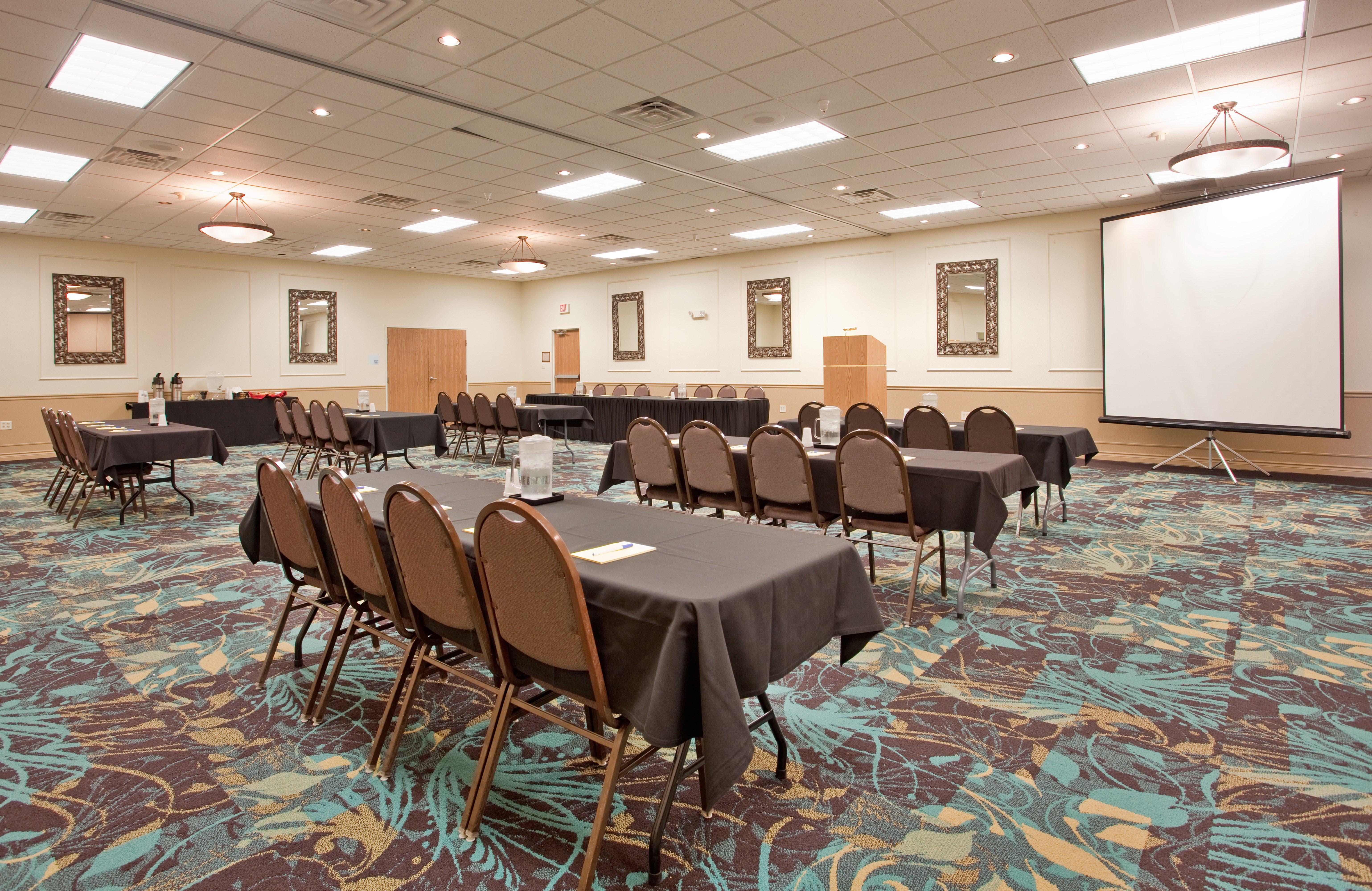 Holiday Inn Express Hotel & Suites Beatrice By Ihg Ngoại thất bức ảnh