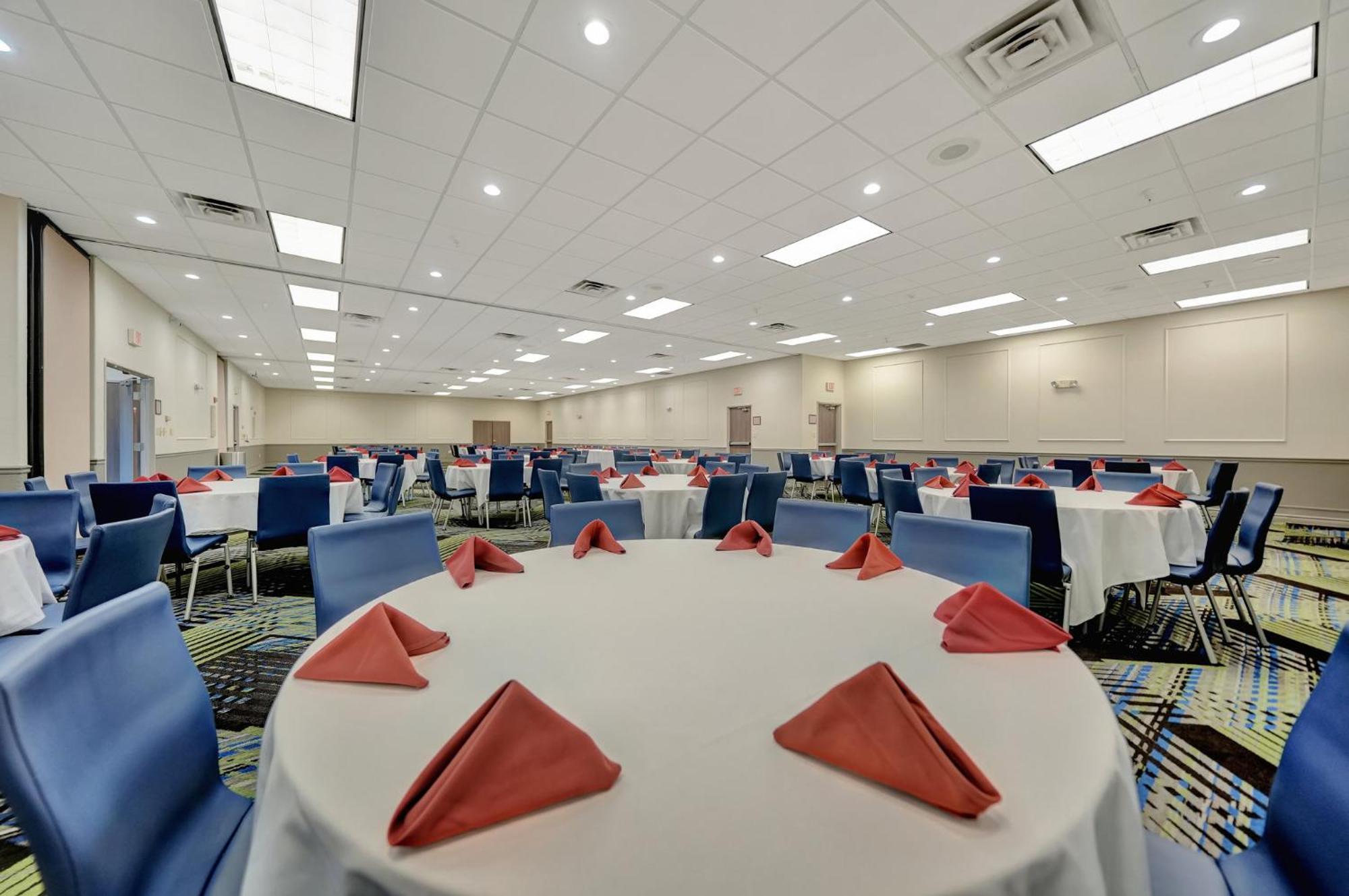 Holiday Inn Express Hotel & Suites Beatrice By Ihg Ngoại thất bức ảnh